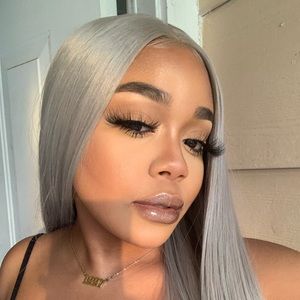 Meet your Posher, Briana